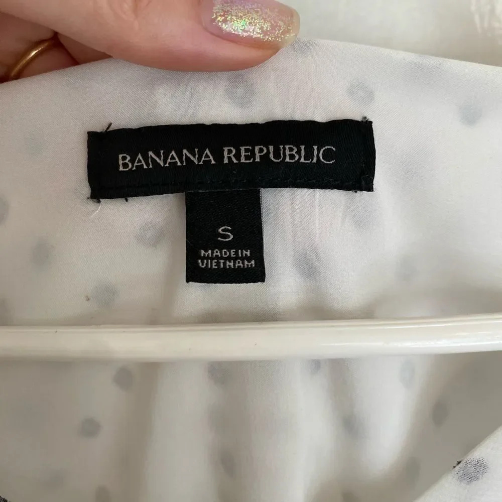 Banana Republic Women’s Polka Dot Blouse - Picture 7 of 10